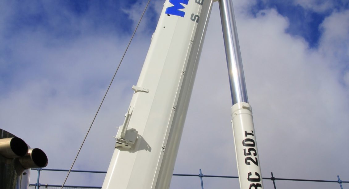 McMahon Liebherr 250 tonne Crane