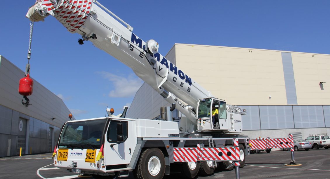 McMahon Liebherr 200 tonne Crane