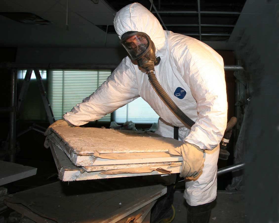 workers removing asbestos